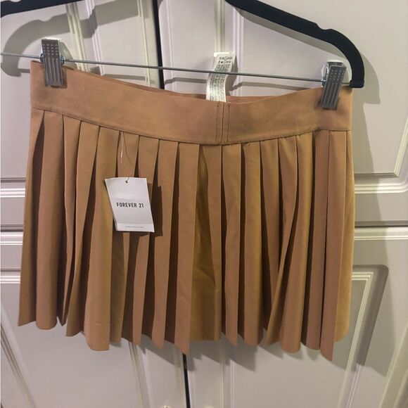 Forever21 tan tennis Pleated Women's mini Skirt size L NWT - Picture 3 of 3